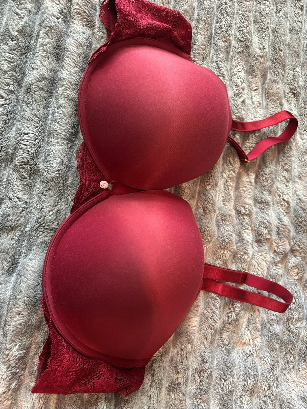 Victoria Secrete Dream Angels Push Up Bra Deep Red with lace band 44C